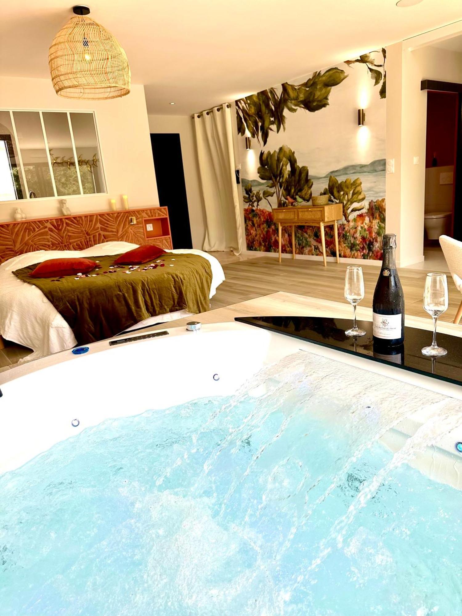 Les Suites Du Payre - Suite Romance Saint-Hilaire-de-Talmont Exterior foto